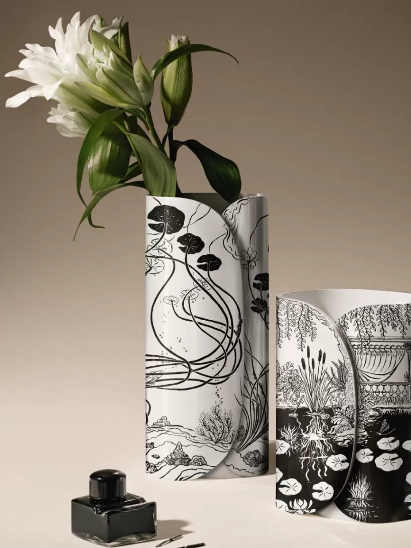 garden_of_the_dioscuri_fold_vase_medium_2.webp Diptyque Garden of the Dioscuri fold vase Medium- See All | Vases